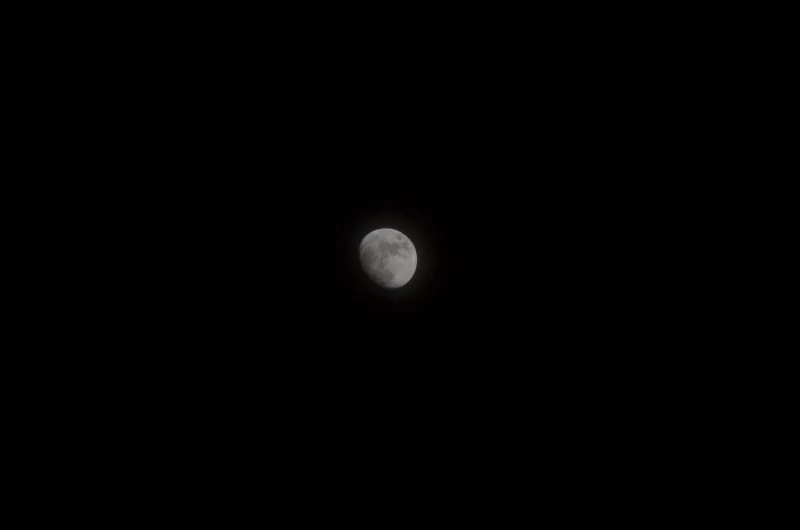 Měsíc
